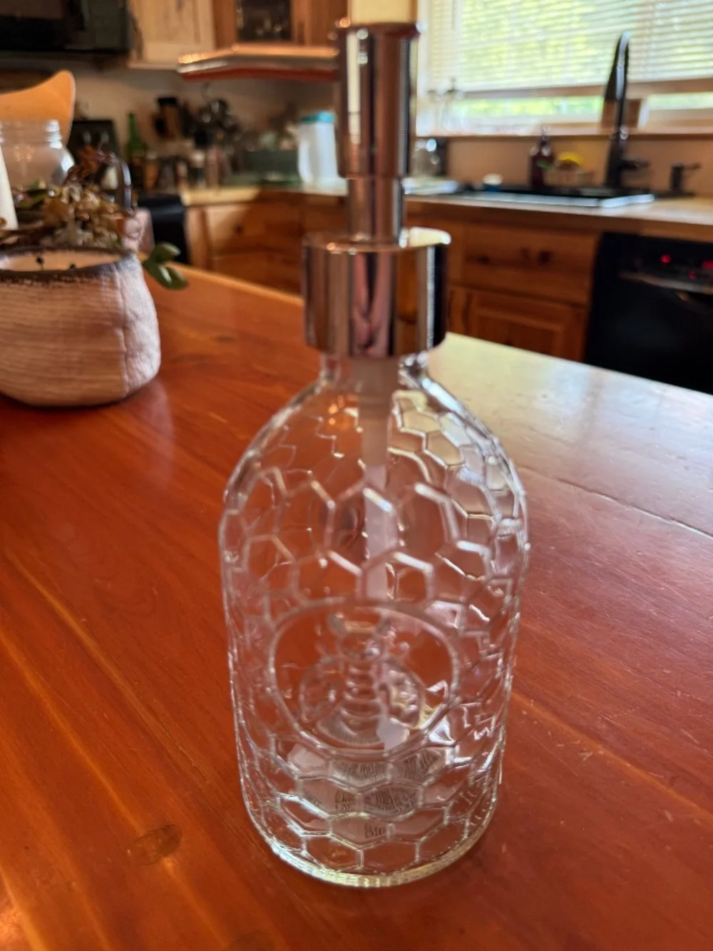 Bee honey comb glass soap lotion pump